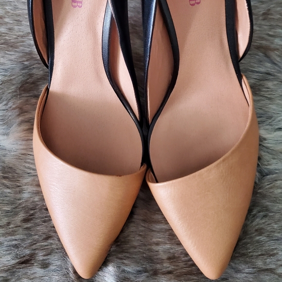 SOLD! JustFab Gisetta Black/Nude(Tan) - Picture 5 of 9